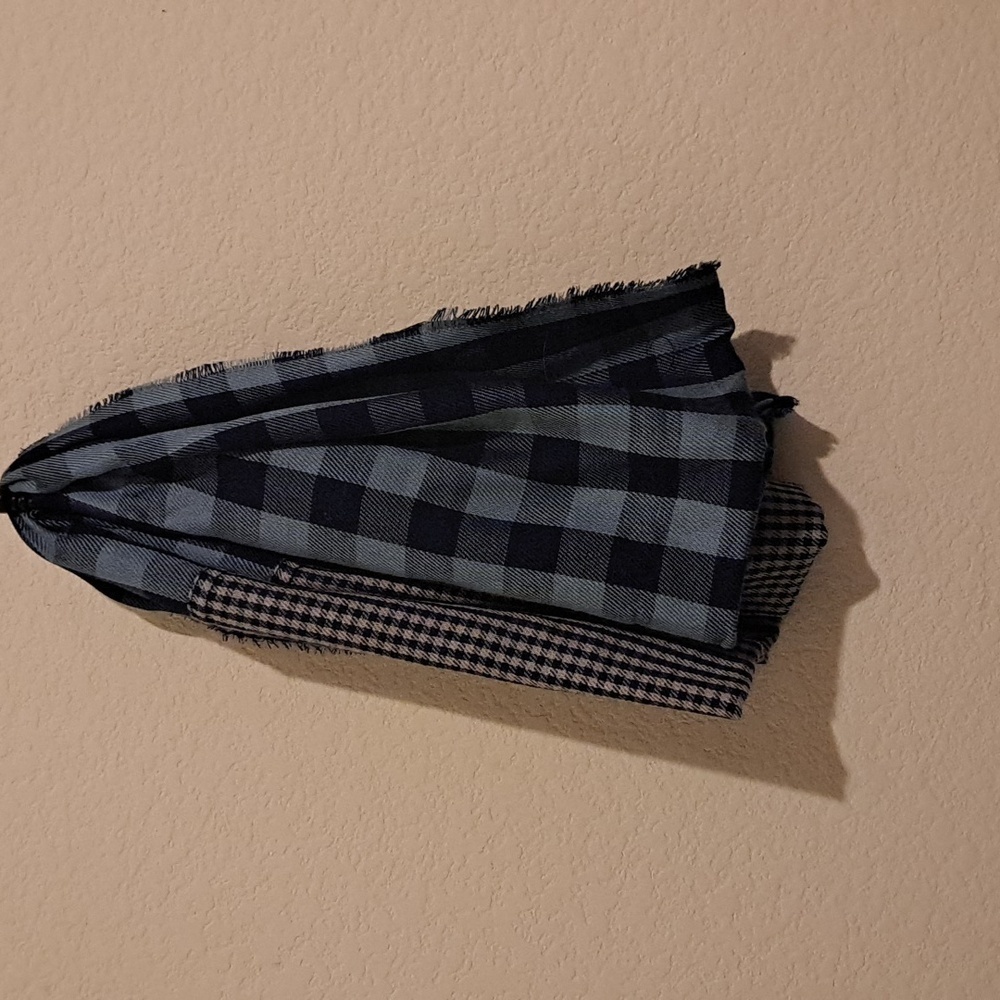 Scarf - Picture 2 of 2